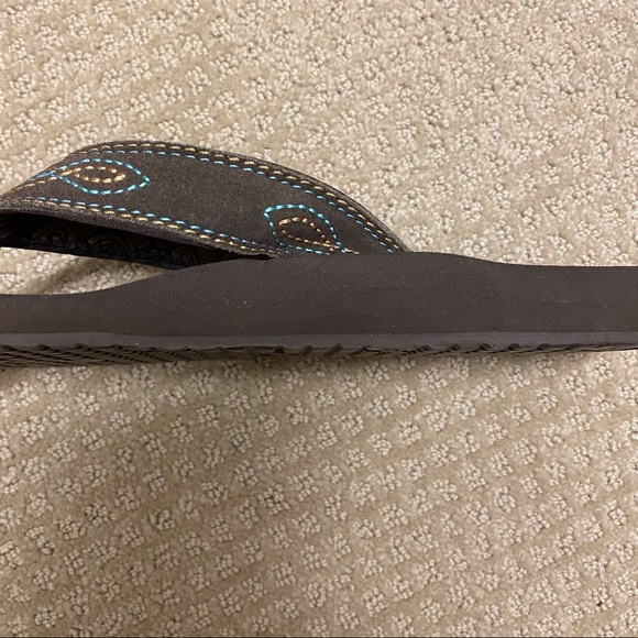 Cobain Brown Flip Flops w/ Turquoise Embroidery - Picture 6 of 7